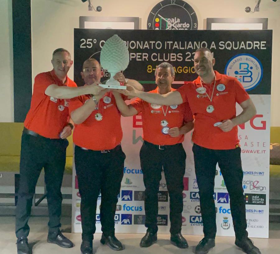 IL BILIARDS CAFE’ SQUADRA A SI RICONFERMA LA SQUADRA CAMPIONE D'ITALIANO PER CLUBS 