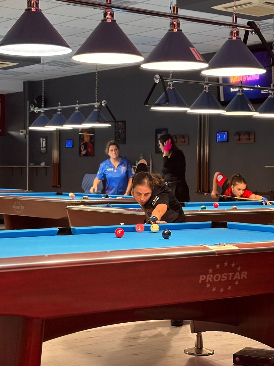 WOMAN 2 PROVA POOL 4