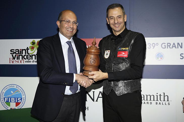 David Martinelli premiato dal Presidente della Federazione Andrea Mancino